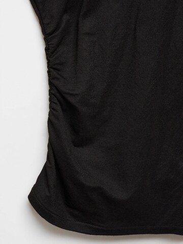 MANGO Koszulka 'CINTITA' w kolorze czarny