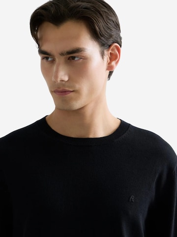 REPLAY - Jersey 'REGULAR UK4851.000.G22578' en negro