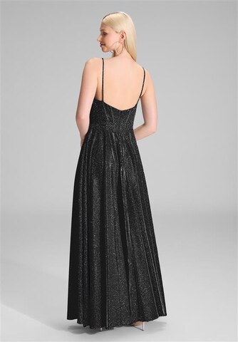 HEY KYLA Kleid in Schwarz