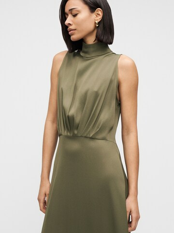 DRYKORN Sukienka 'AMABEL 10' w kolorze zielony