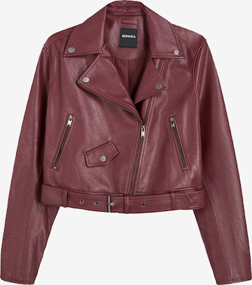 Veste mi-saison Bershka en rouge : devant