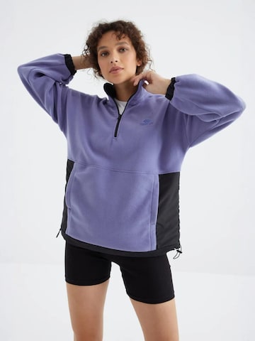 Tommy Life Bluza polarowa w kolorze fioletowy: przód