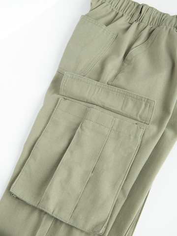 Regular Pantaloni de la Cool Club pe verde