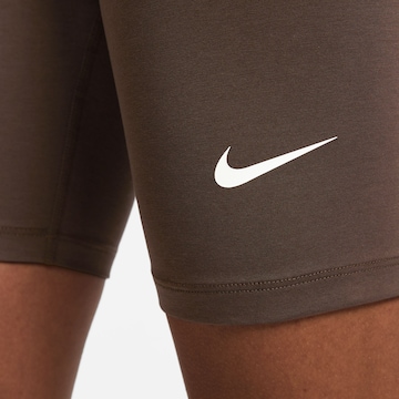 Nike Sportswear Skinny Shorts in Braun