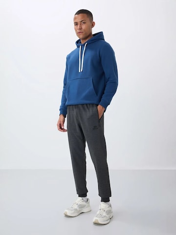 Tommy Life Workout Pants 'Jogginghose' in Grey: front
