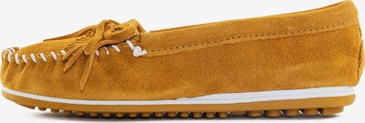 Minnetonka Mocassin 'Kilty plus' en jaune foncé, Vue avec produit