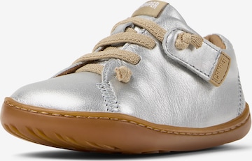 CAMPER Lauflernschuh 'Peu Cami' in Silber: Vorderseite