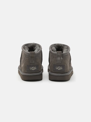 Bocanci de zăpadă 'CLASSIC ULTRA MINI' de la UGG pe gri