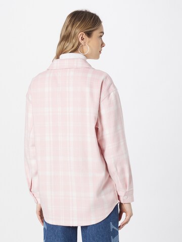Tommy Jeans Prehodna jakna | roza barva