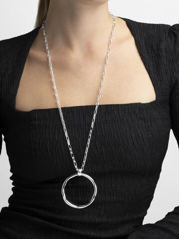 Luxenter Halsband 'Laksy' i grå