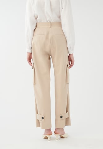 Loosefit Pantaloni con pieghe 'Caritadea ' di Dea Kudibal in beige