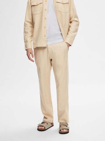 Regular Pantalon SELECTED HOMME en beige : devant