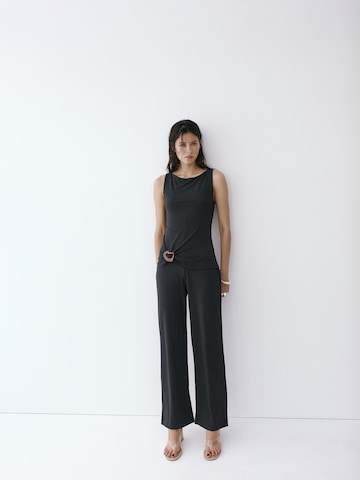 MANGO - Jumpsuit 'FIRA' en negro: frente