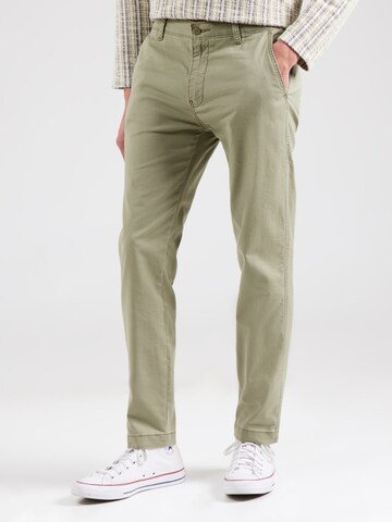 Effilé Pantalon chino LEVI'S ® en vert : devant