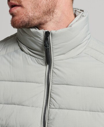 Veste d’hiver Superdry en gris