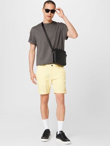 JACK & JONES Regular Shorts 'DAVE' in Gelb