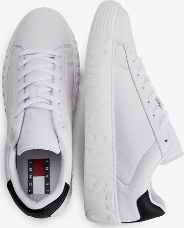 Sneaker bassa di Tommy Jeans in bianco