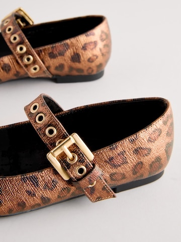 Next Ballerina in Braun