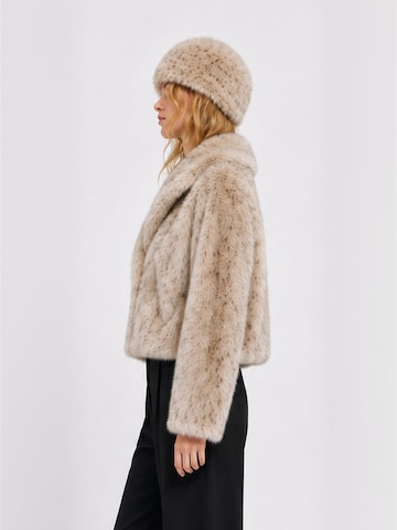 Veste d’hiver ' Liecras ' Crās en marron : sur le côté
