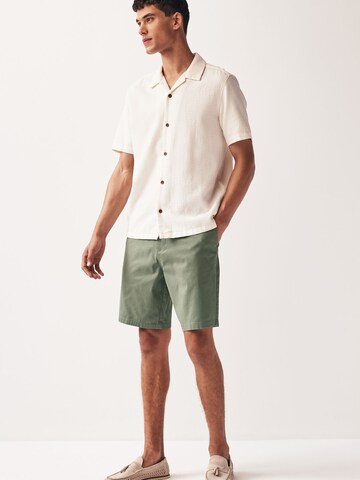 regular Pantaloni chino di Next in verde