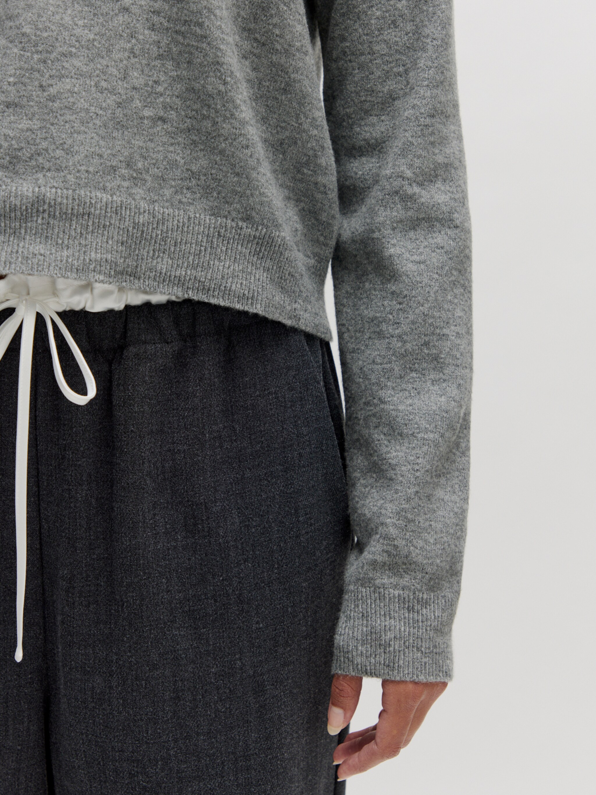 EDITED Prodotti Pullover 'Jackline' grigio sfumato