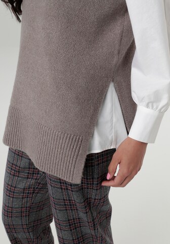 Aniston SELECTED Pullunder in Grau