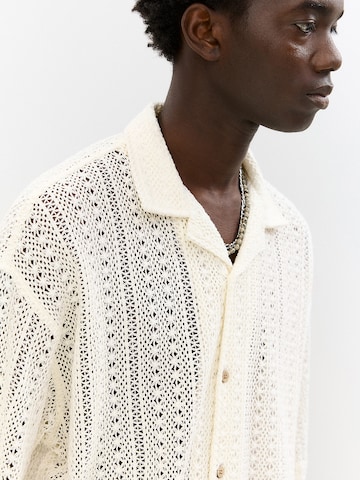 Pull&Bear Comfort fit Button Up Shirt in White