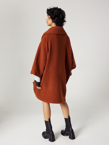 florence by mills exclusive for ABOUT YOU Övergångskappa 'Hazel' i brun