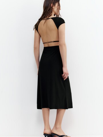 Robe Pull&Bear en noir