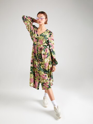 PIECES - Vestido camisero 'JASMIN' en verde
