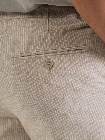 Only & Sons Ozke Hlače z naborki 'ONSLEO' | rjava barva