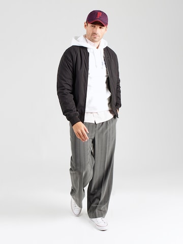 LEVI'S ® Collegepaita värissä valkoinen