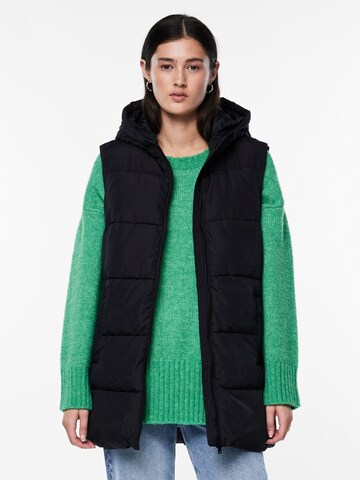 Gilet 'PCBee' PIECES en noir : devant