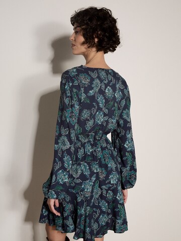 Robe ' ' Apricot en bleu