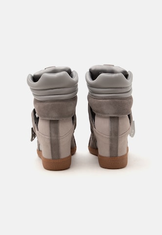 Sneaker înalt 'Mavis' de la STEVE MADDEN pe gri