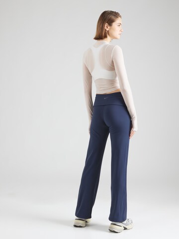 Flared Pantaloni sportivi 'ONE' di NIKE in blu