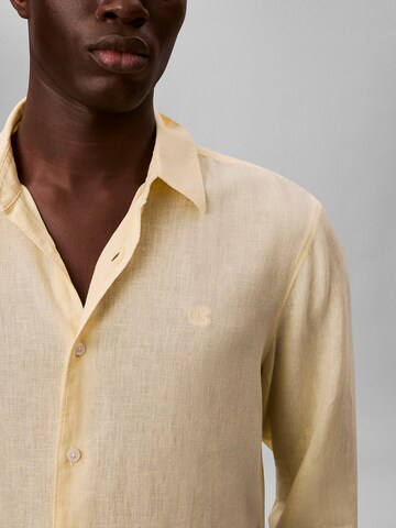 Calvin Klein Regular Fit Hemd in Gelb