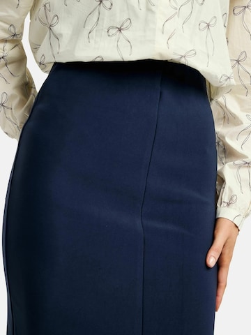 Jupe ' HENNE-LONG ' Liberte Essentiel en bleu