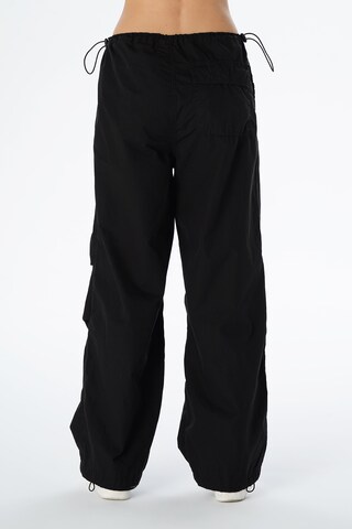 Cross Jeans Tapered Hose 'C 4807' in Schwarz