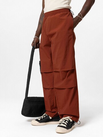 VAMOS CLO Wide leg Cargobroek 'Copperas COVE' in Rood
