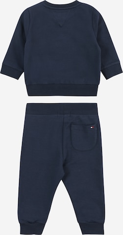 TOMMY HILFIGER Juoksupuku värissä sininen