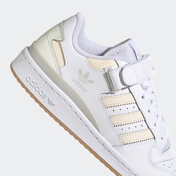 ADIDAS ORIGINALS Sneaker 'Forum Low' in Weiß