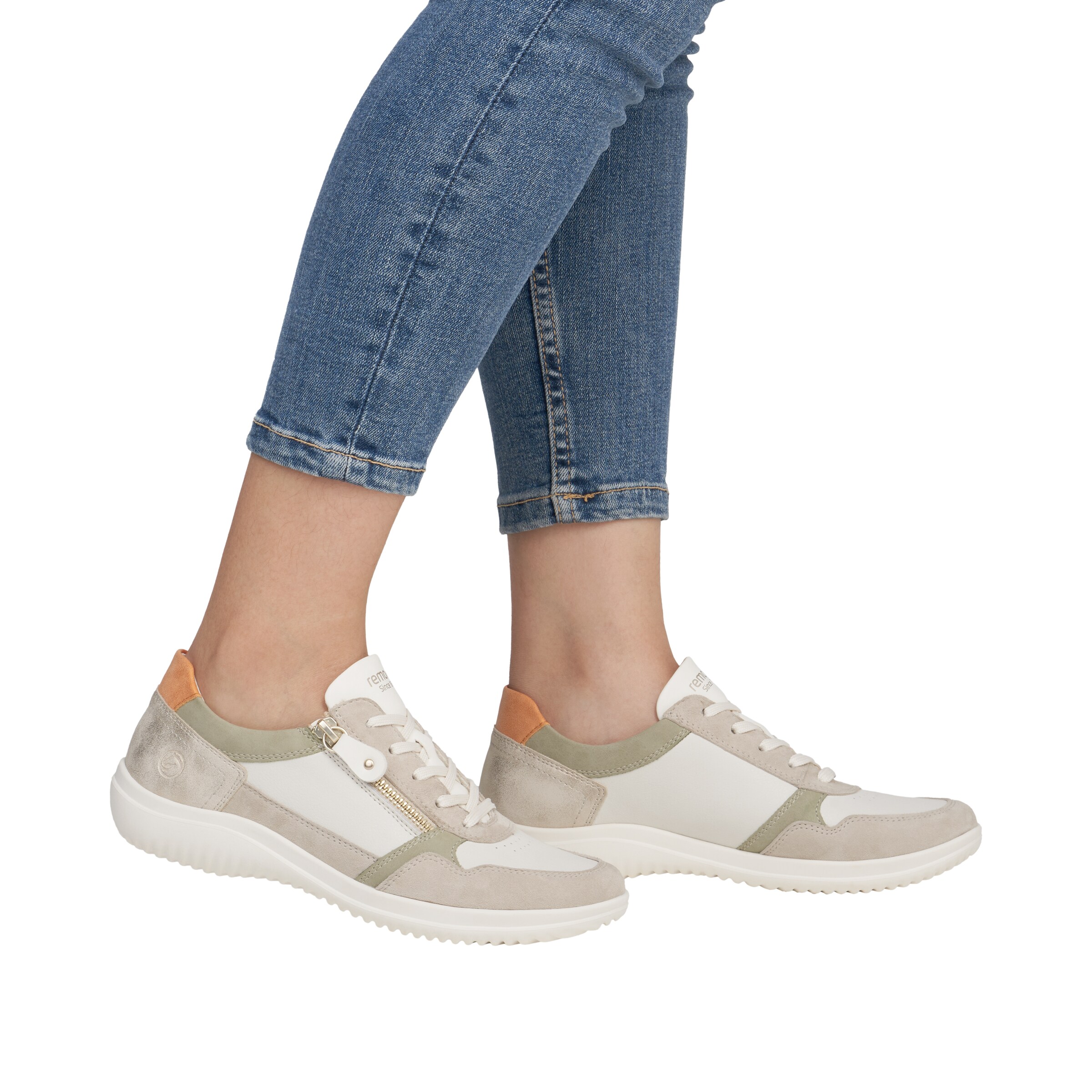 Baskets basses REMONTE en blanc