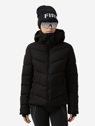 Bogner Fire + Ice Outdoorjacke 'Saelly' in Schwarz: Vorderseite