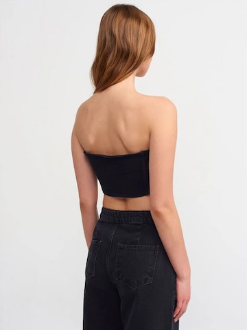 Dilvin Top in Black