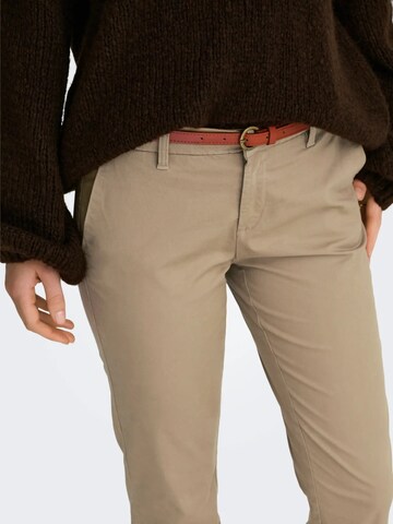 regular Pantaloni di ONLY in marrone