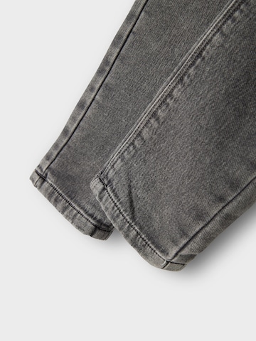 Lil'Atelier Regular Jeans in Grau