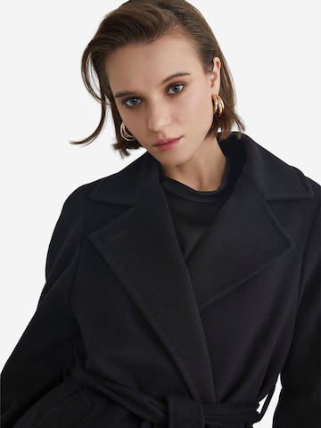 Il Lanificio Winter Coat in Black