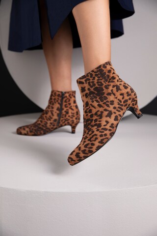 Aniston Ankle Boots in Brown: front