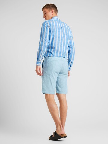 BOSS Tapered Shorts in Blau